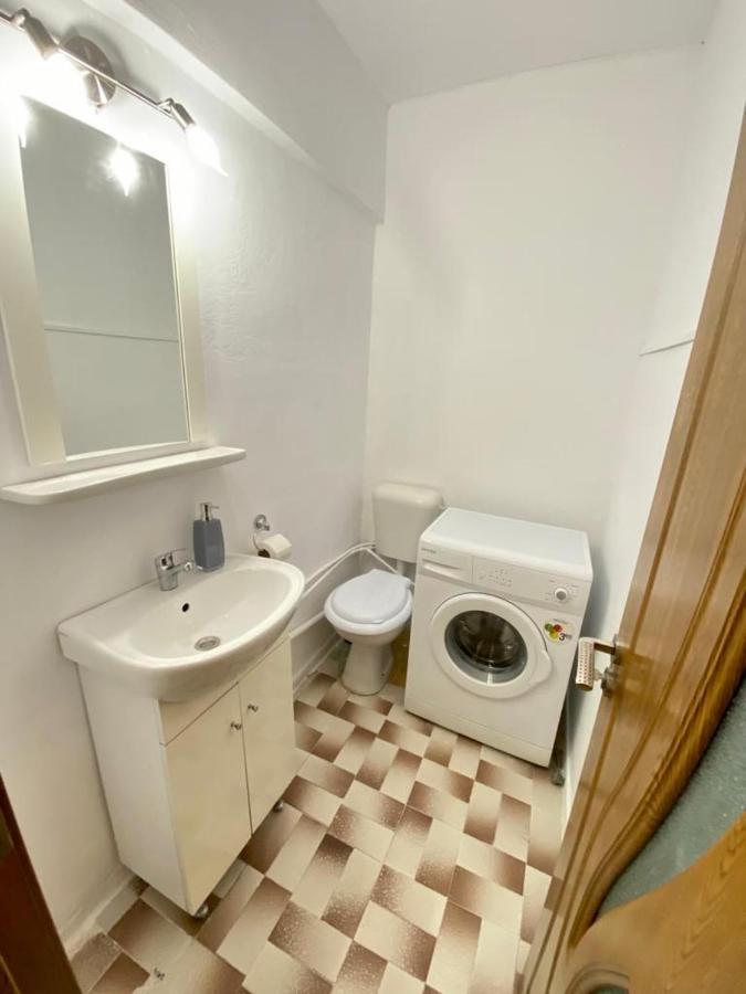 Downtown Apartment Craiova Extérieur photo